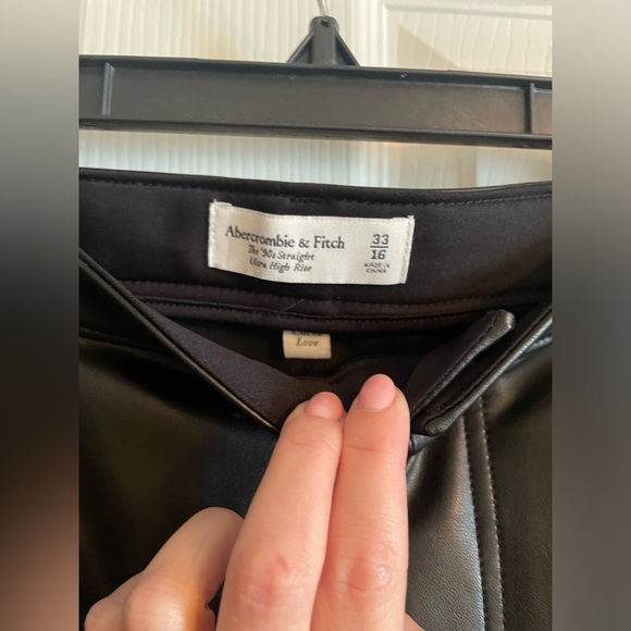 Abercrombie Curve Love - Picture 3 of 4